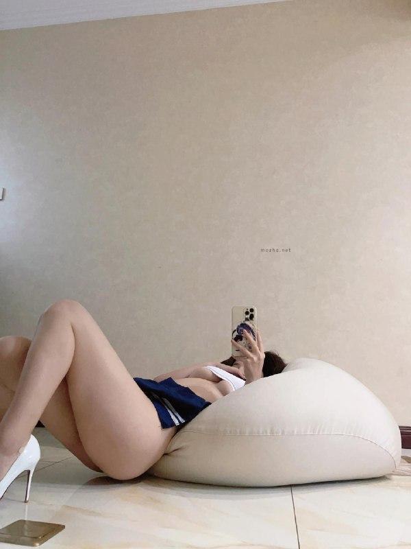 奶宝妹纸 – JK学生装【10P】